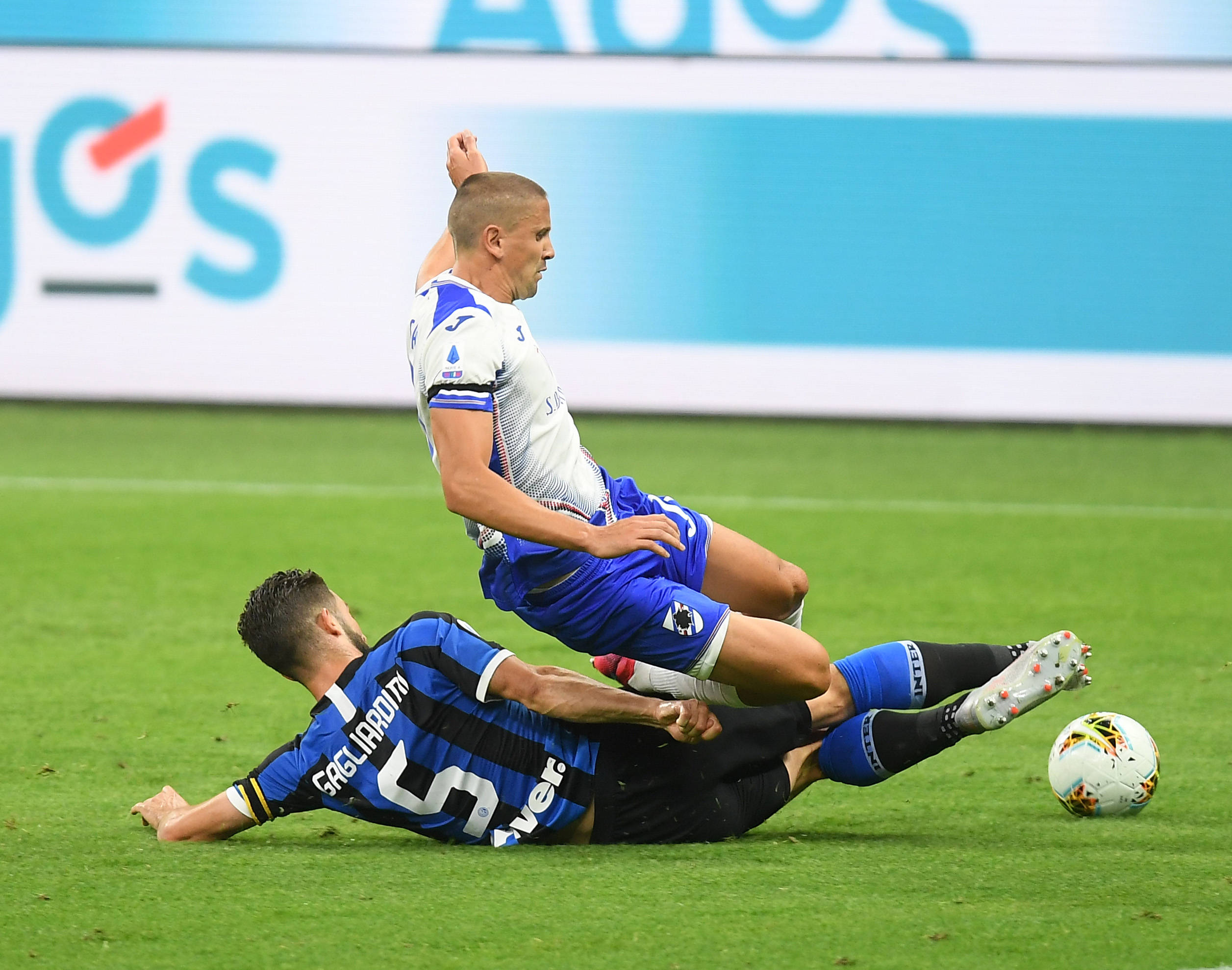 关于不丹球员成功挺进国际足球决赛阶段的信息