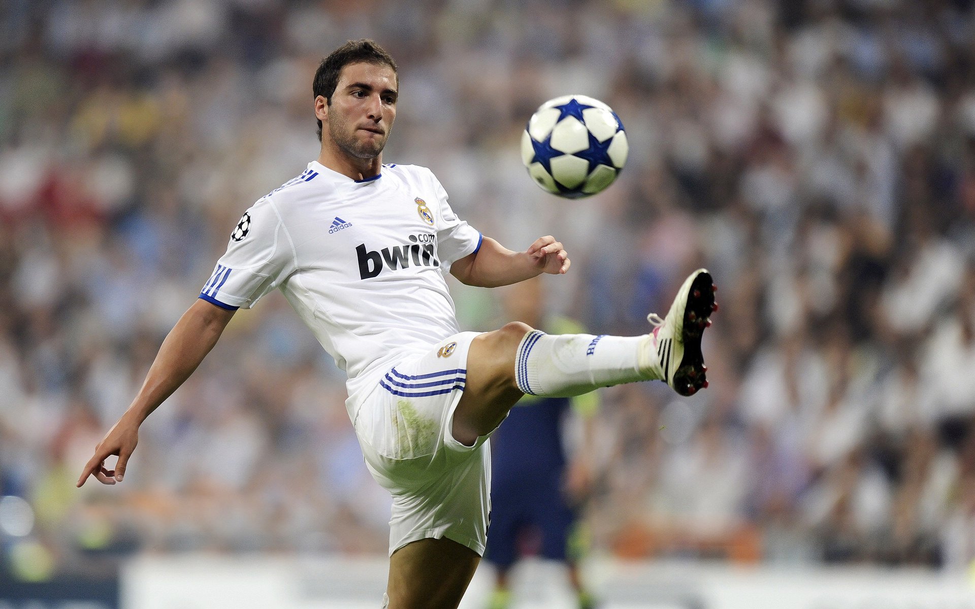 鹰击长空,新星闪耀,杰伦·格林关键一击助老鹰力克北京队